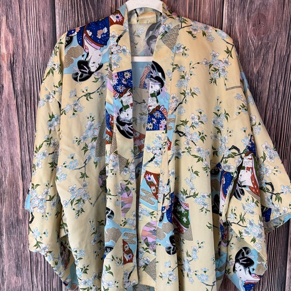 Lotus Brand Other - Vintage Kimono with Geisha Print Robe